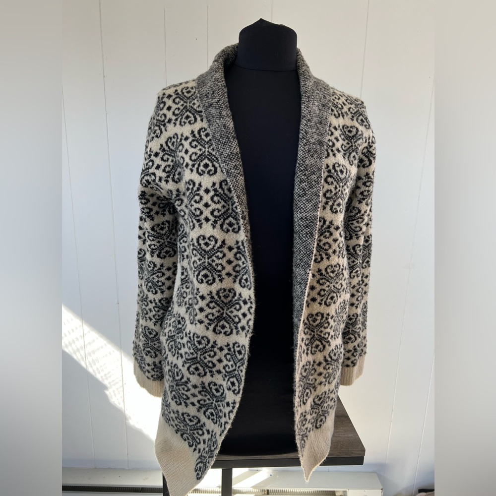 Moon Collection Cream & Black Fair Isle Scroll Motif Open Cardigan L